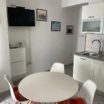 شقة Sandra