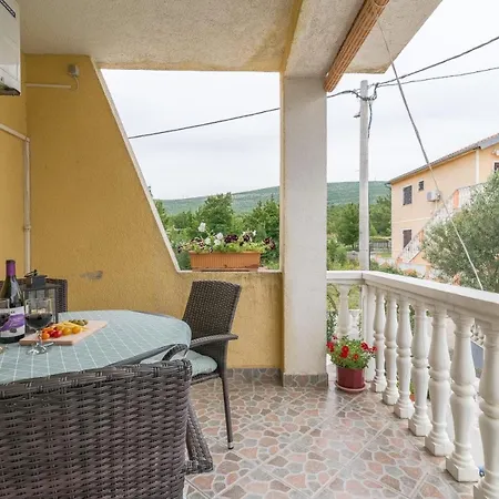 Sandra Апартаменты Krusevo (Zadar)